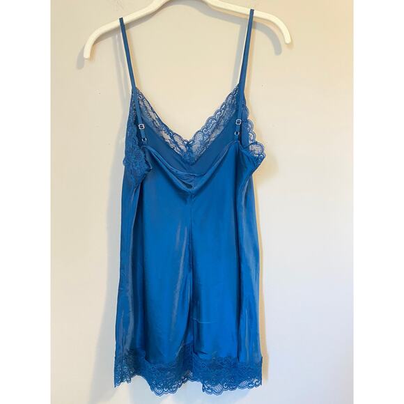 Intimissimi Lace and Silk V-neck Top cami in sapphire blue women's sz. Large - Picture 2 of 6